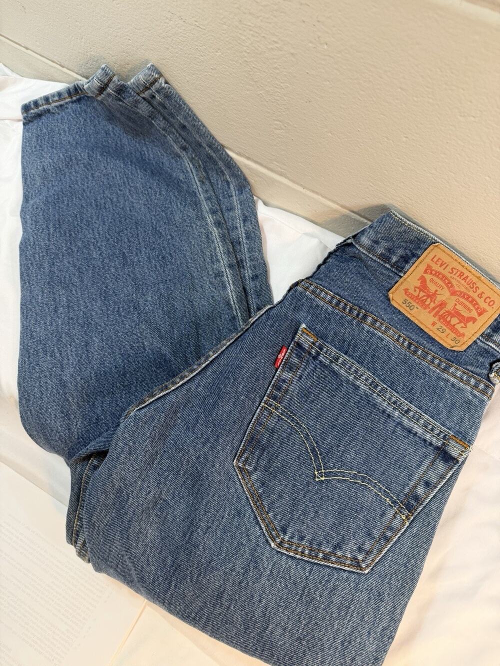Levi's 550 Relaxed Fit Jeans Mens 29 X 30 Medium Wash Tapered Leg 100% Cotton